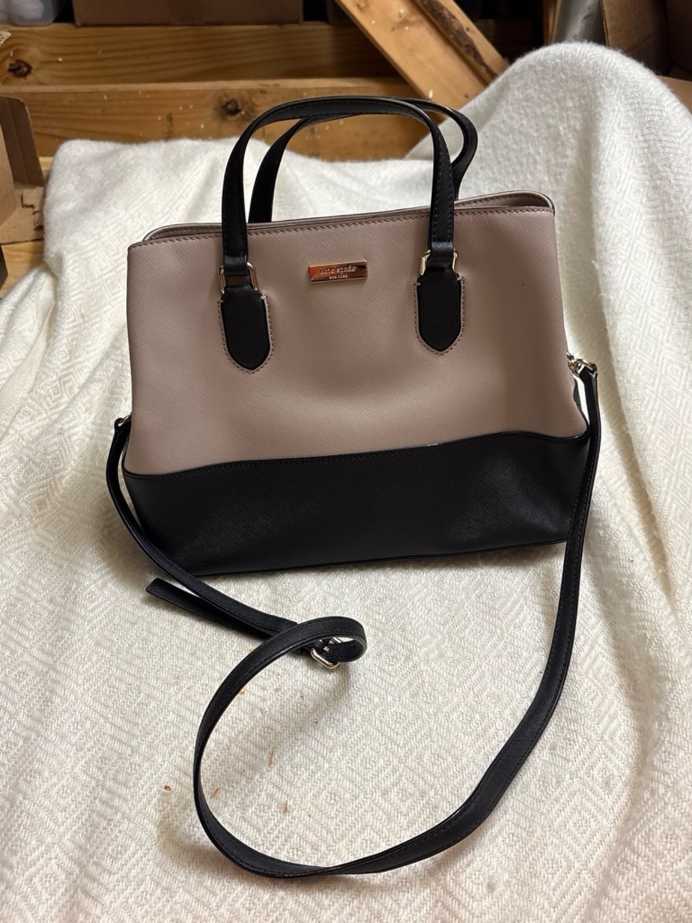 Kate Spade New York Laurel Way Evangelie Purse  in a taupe and black